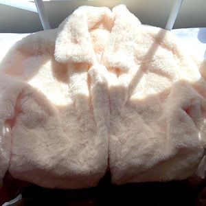 Long sleeve faux-fur cropped coat